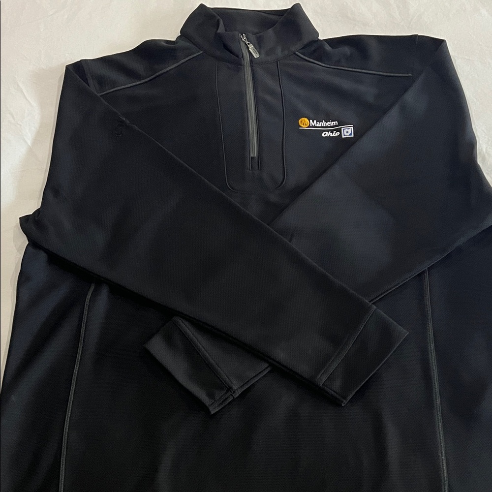 Callaway Black Opti-Dri Pullover
1/4 Zip 
Long Sleeve
Black
Never worn